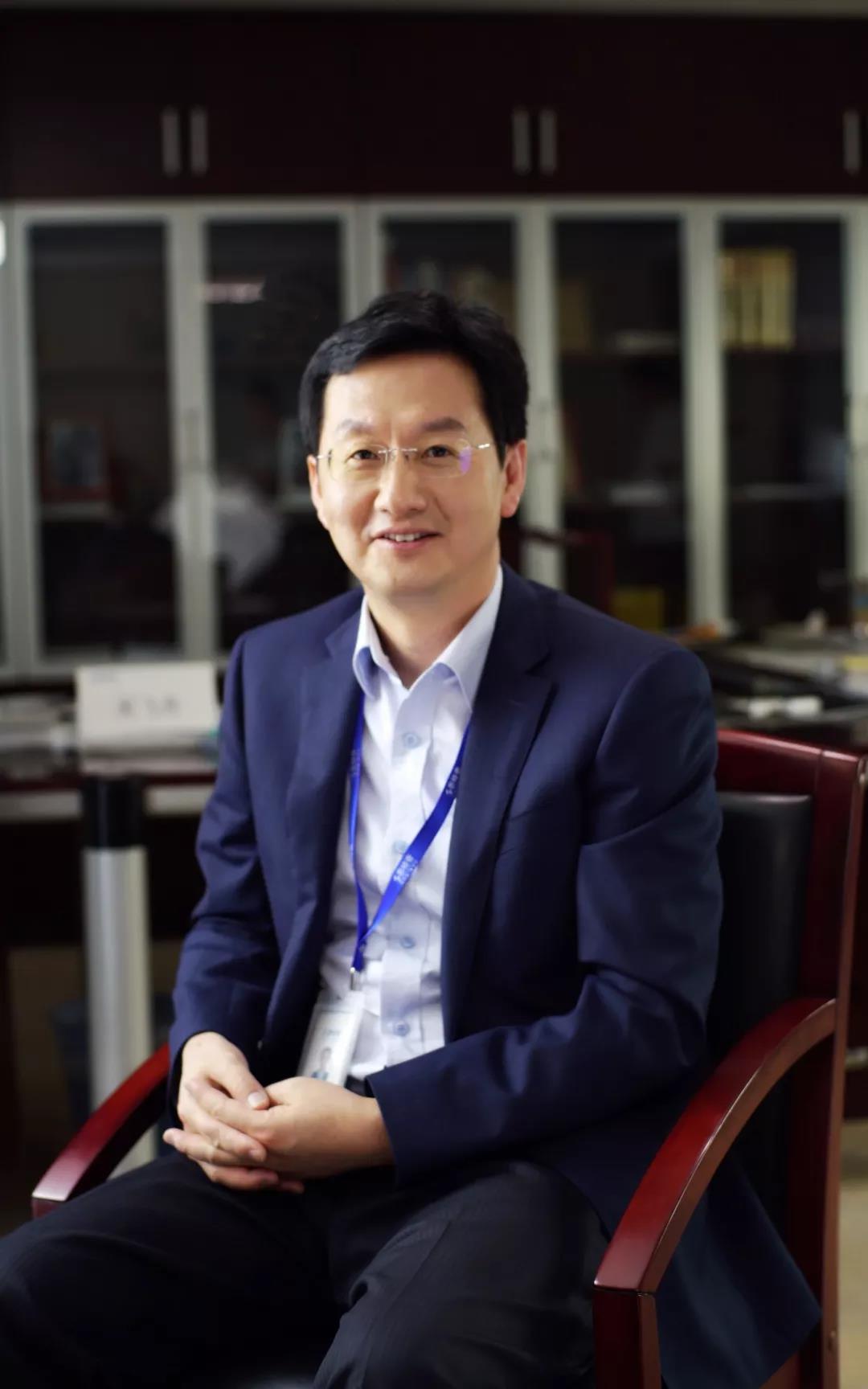 讲座主题:从个人和企业的实践来谈求实 主讲人:吴飞舟 讲座时间:2019
